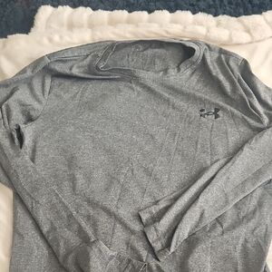 Under Armour Gray Long Sleeve Tee Soft Casual Design